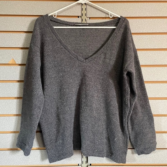 Healthy Yidai Sweaters - Healthy Yidai Charcoal Gray V Neck Long Sleeve Knit Sweater‎ Size M